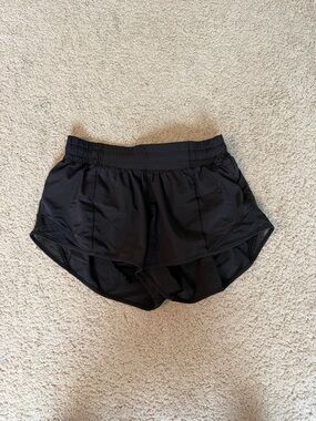 Lululemon Hotty Hot Low-Rise Lined Shorts - Black